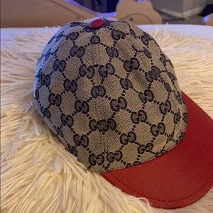 Gucci Kids Hat with Red and Beige Design